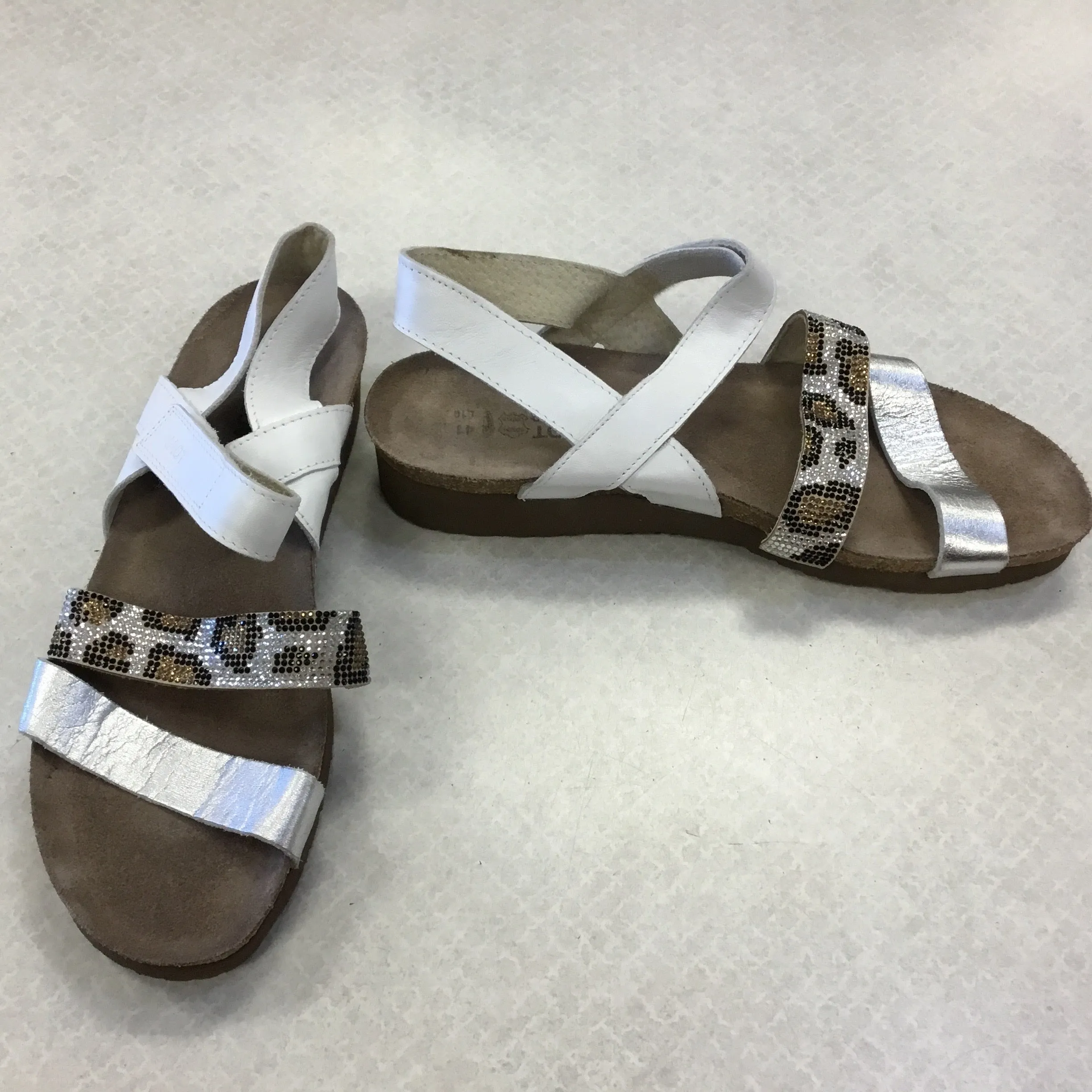 Sandals Heels Wedge By Naot In White, Size: 10